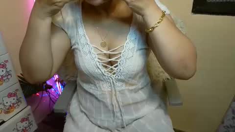 Snapshot of mawi24 chatting on April 2026 12:19:02 PM Mau online show from April 2026 12:19:02 PM