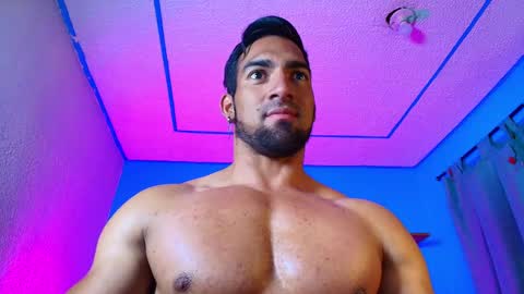 max_brown21 online show from January 2025 08:33:01 PM