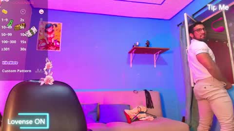 max_brown21 online show from February 2025 08:45:02 PM