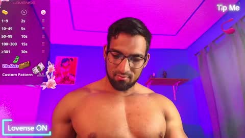 max_brown21 online show from February 2025 11:48:01 PM