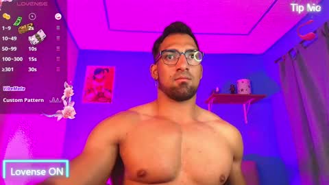 max_brown21 online show from February 2025 10:40:02 PM