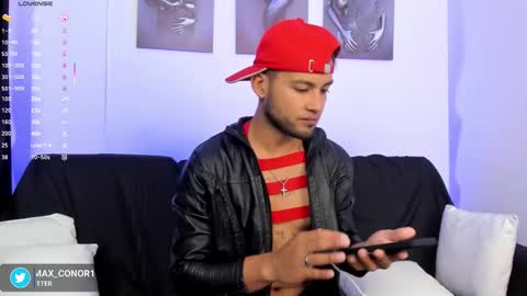 Max Conor online show from November 2025 01:54:01 PM