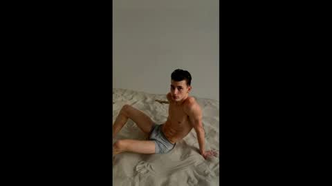 Snapshot of max_foks_ chatting on April 2026 10:25:01 AM max_foks_ online show from April 2026 10:25:01 AM