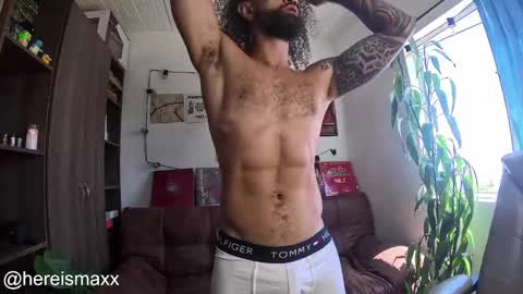 Snapshot of max_greenn chatting on October 2025 04:24:02 PM Max Follow me IGX hereismaxx online show from October 2025 04:24:02 PM