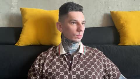    online show from December 2025 05:25:02 AM