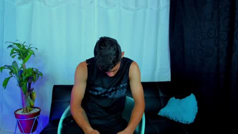 MAX     online show from January 2025 07:20:02 AM