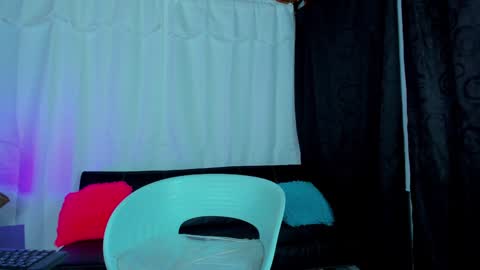 MAX     online show from January 2025 09:44:02 AM