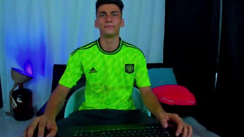 MAX     online show from February 2025 06:45:01 PM