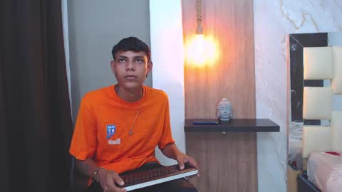 max online show from September 2025 08:53:02 PM