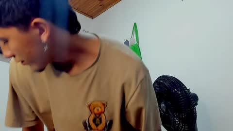 Snapshot of maxbigcock2025 chatting on December 2024 08:13:01 AM Max online show from December 2024 08:13:01 AM