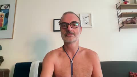 Snapshot of maxbow chatting on October 2025 02:51:02 PM Max Mikado online show from October 2025 02:51:02 PM