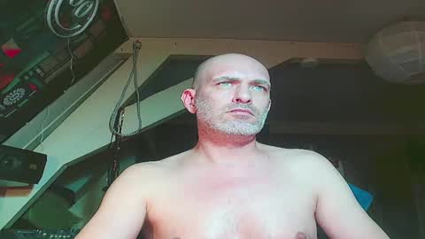 maxhardcore77 online show from March 2025 10:41:02 PM