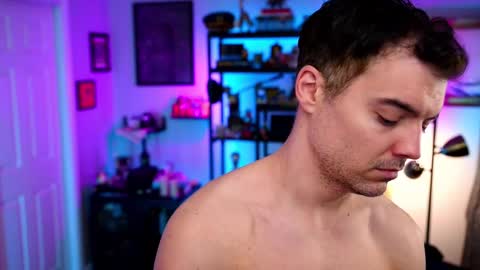 Max Hughes online show from November 2025 02:43:02 AM