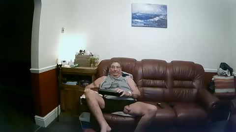 Snapshot of maxi_johnes chatting on December 2024 10:32:02 PM MAX online show from December 2024 10:32:02 PM