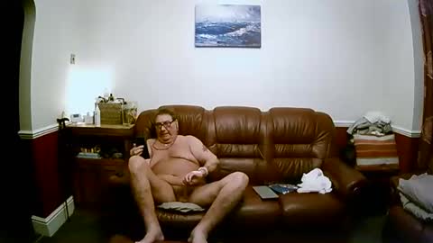 Snapshot of maxi_johnes chatting on December 2024 03:07:02 AM MAX online show from December 2024 03:07:02 AM