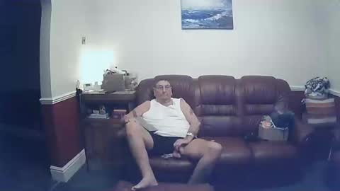 Snapshot of maxi_johnes chatting on December 2024 10:01:01 PM MAX online show from December 2024 10:01:01 PM