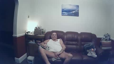 Snapshot of maxi_johnes chatting on January 2025 12:11:01 AM MAX online show from January 2025 12:11:01 AM