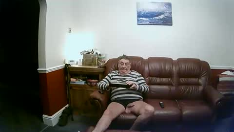 Snapshot of maxi_johnes chatting on February 2025 09:48:01 PM MAX online show from February 2025 09:48:01 PM