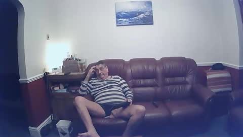 Snapshot of maxi_johnes chatting on February 2025 10:31:02 PM MAX online show from February 2025 10:31:02 PM