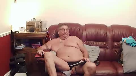MAX online show from May 2026 10:04:02 PM