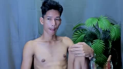 Reyn online show from October 2025 10:18:02 PM