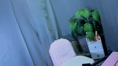 Reyn online show from October 2025 05:14:02 PM