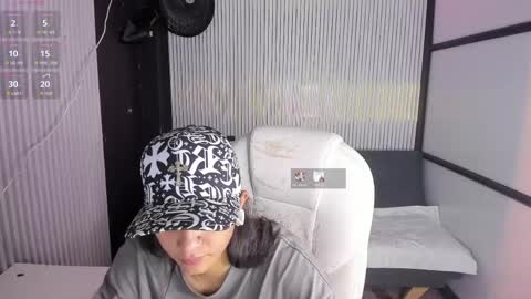 Snapshot of maxigarcia_ chatting on May 2026 11:46:01 PM Maxi online show from May 2026 11:46:01 PM