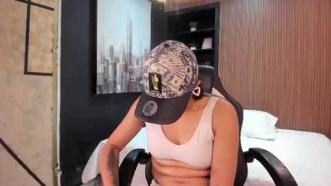 Snapshot of maxigarcia_ chatting on June 2026 02:24:02 AM Maxi online show from June 2026 02:24:02 AM