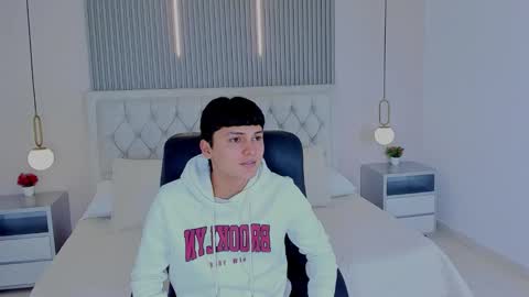 --  -- online show from December 2025 07:09:01 PM