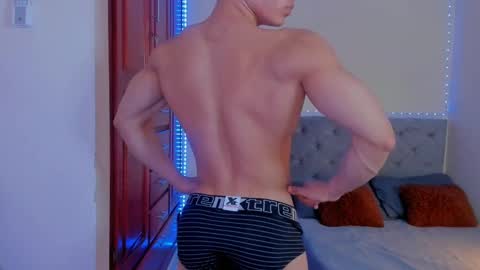 Snapshot of maxiimus__ chatting on January 2025 09:01:01 PM Maximus online show from January 2025 09:01:01 PM