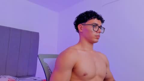 Snapshot of maxiimus__ chatting on November 2025 02:52:02 PM Maximus online show from November 2025 02:52:02 PM