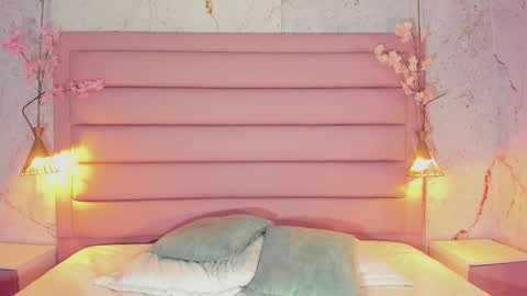 maxim online show from September 2025 03:00:01 AM