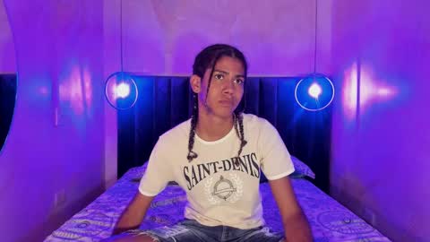 maxim online show from November 2025 03:07:01 AM