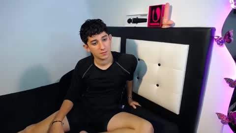 -- maximo and isa -- online show from October 2025 03:04:01 AM