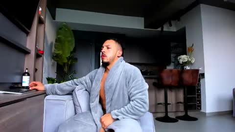 maximo_and_marcelo online show from March 2026 12:00:01 PM