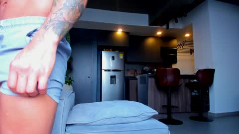 maximo_and_marcelo online show from April 2026 12:21:01 PM