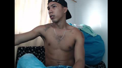 Snapshot of maximo_vega_new chatting on December 2024 11:43:01 AM Maximo Aron Vega online show from December 2024 11:43:01 AM