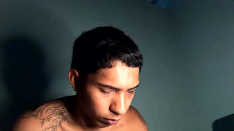 Snapshot of maximo_vega_new chatting on January 2025 05:52:02 PM Maximo Aron Vega online show from January 2025 05:52:02 PM