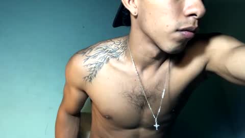 Snapshot of maximo_vega_new chatting on February 2025 01:23:01 AM Maximo Aron Vega online show from February 2025 01:23:01 AM