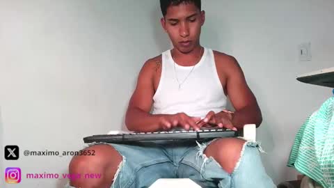 Snapshot of maximo_vega_new chatting on October 2025 08:46:02 PM Maximo Aron Vega online show from October 2025 08:46:02 PM