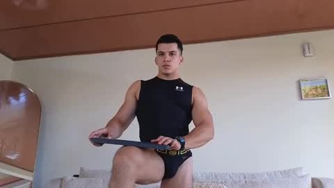 Snapshot of maximohoot chatting on January 2025 04:24:01 PM Sebastian online show from January 2025 04:24:01 PM