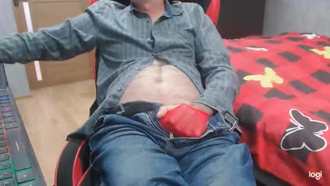 maximus3334 online show from October 2025 10:27:02 AM