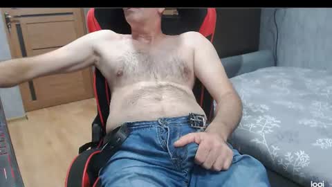 Snapshot of maximus3334 chatting on August 2026 11:17:01 PM maximus3334 online show from August 2026 11:17:01 PM