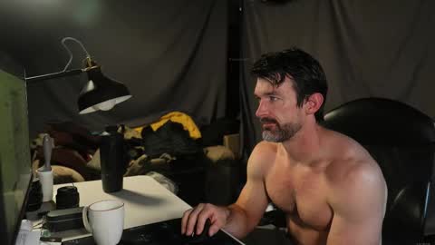 Maximus7871 online show from October 2025 05:08:02 PM