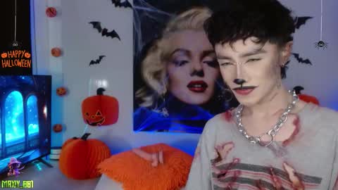 Max online show from October 2025 04:32:01 AM