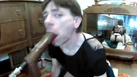 maxjr8008 online show from October 2025 08:17:01 PM