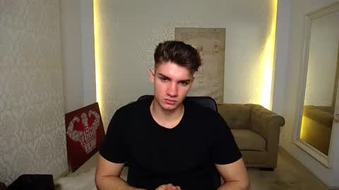 Snapshot of maxkaiden chatting on October 2025 05:17:02 AM MaxKaiden online show from October 2025 05:17:02 AM