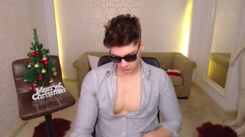 MaxKaiden online show from December 2025 05:36:02 AM