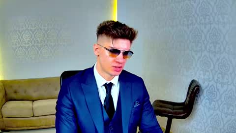 MaxKaiden online show from February 2026 06:54:01 AM