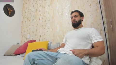 Max online show from January 2025 12:43:01 AM